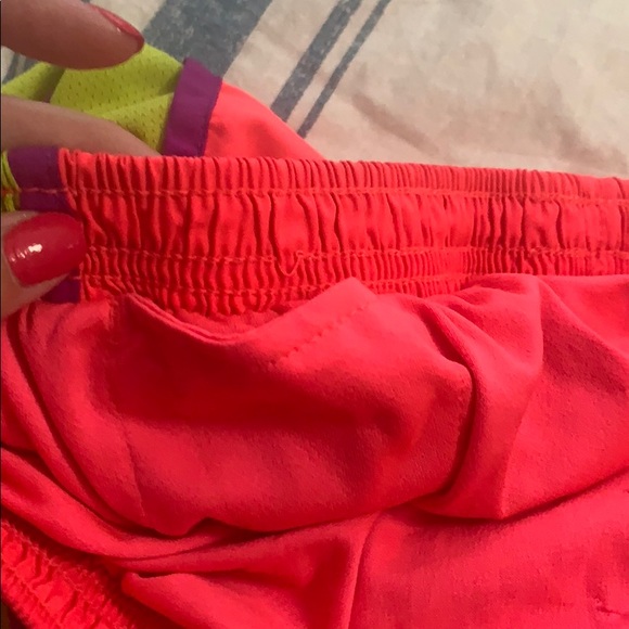 Women’s Nike Dri-Fit Shorts XS - Picture 6 of 8